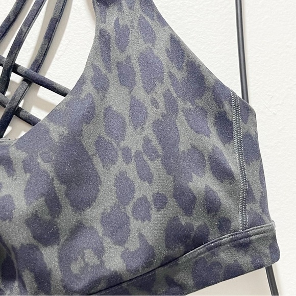 VICTORIA’S SECRET Women’s Strappy Leopard Print Low Impact Sports Bra Size S - Picture 4 of 9